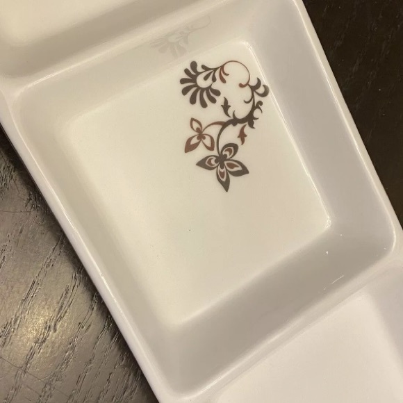 Mikasa Gourmet Basics Chocolate Swirl Server - Picture 3 of 8